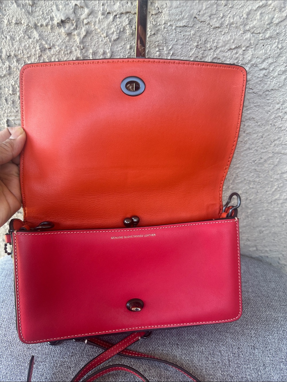 COACH 1941 Glovetan Dinky Crossbody leather crossbody bag - Picture 4 of 9